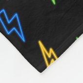 80のカラフルレトロネオン稲妻模様 フリースブランケット (角)