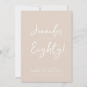 80モダン誕生日ミニマルスクリプトシャンパン 招待状 (正面)