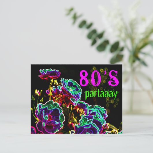 80年代によってはサイケデリックなバラのネオン黒い紫色がパーティを楽しみます インビテーションポストカード (スタンド正面)