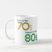 80年代に引っ掛かる70年代に襲います生まれて下さい コーヒーマグカップ (左)