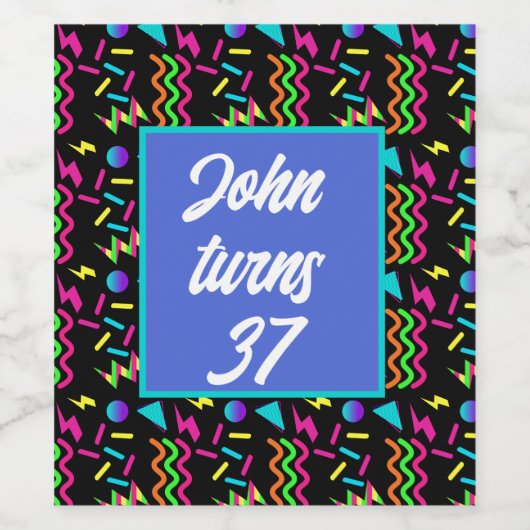 80年代のテーマ柄レトロな黒い誕生日 ワインラベル (シングルラベル)