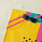 80年代のトレンディー ビーチタオル (インサイチュ)