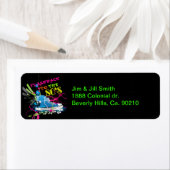 80年代のネオンスニーカーにフラッシュバック ラベル (インサイチュ)