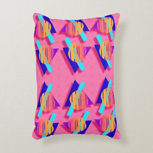 80年代のメンフィスのネオン三角形のパターン アクセントクッション (正面(垂直))