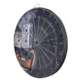 80年代のレトロのカセットテープおよびレコード ダーツボード (正面右)