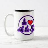 80年代のレトロ紫のロゴマグに恋して ツートーンマグカップ (左)