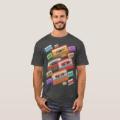80年代レトロカセット面白い音楽ギフトアイデア Tシャツ (正面フル)