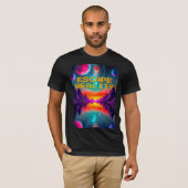 80年代レトロネオンエイリアン惑星の風景 Tシャツ (正面フル)