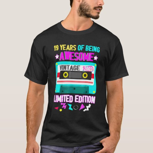 80年代レトロ19誕生日19歳素晴らし Tシャツ (正面)