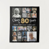 80歳の誕生日おめでとう　ブラックゴールド16 フォト　これまでの年数に乾杯 タペストリー (正面)