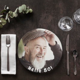 80歳の誕生日の写真こんにちは80人の男性 ペーパープレート