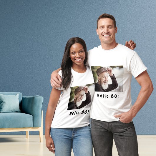 80歳の誕生日カスタム写真こんにちは80人の男性 Tシャツ