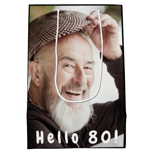 80歳の誕生日カスタム写真こんにちは80男の男性 ミディアムペーパーバッグ (裏面)