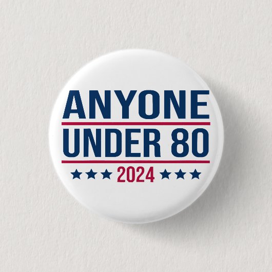 80歳以下なら誰でも 2024年 大統領選挙 投票 楽しい 缶バッジ (正面)