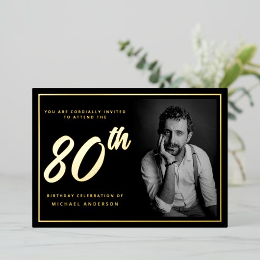 80誕生日エレガント写真黒金ゴールド 箔招待状 (立ち正面)