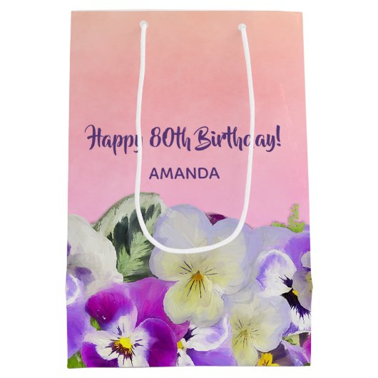 80誕生日ピンクパープル花模様モノグラム名 ミディアムペーパーバッグ (裏面)