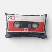 80s大衆文化のパーソナライズなカセットテープ ランバークッション (裏面)