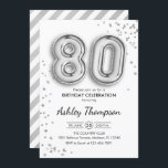 80th誕生日- Slver Balloons 招待状<br><div class="desc">80th誕生日パーティーの招待。エレガントグリッター銀のフェイクデザイン。招待状カードはシルバー番号80バルーンとスクリプトフォントを備えている。毎日のスタイリッシュお祝い。メッセージもしメッセージはカスタム年齢。</div>