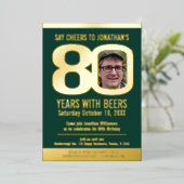 80th Birthday partyグリーン金ゴールドフォイルフォトビール 箔招待状 (立ち正面)