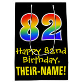 82番目の誕生日:はっきりしたおもしろい、カラフル、虹"82" ミディアムペーパーバッグ (裏面)