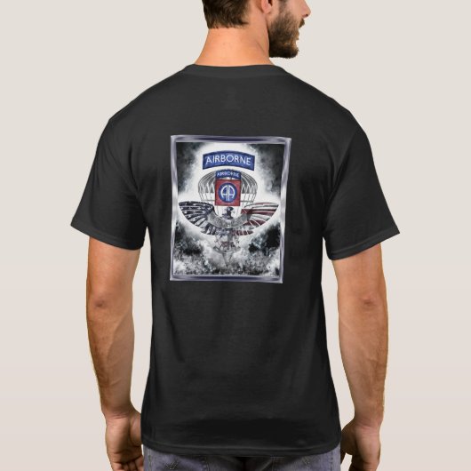 82空挺師団 爆発フレームデザイン Tシャツ (裏面)