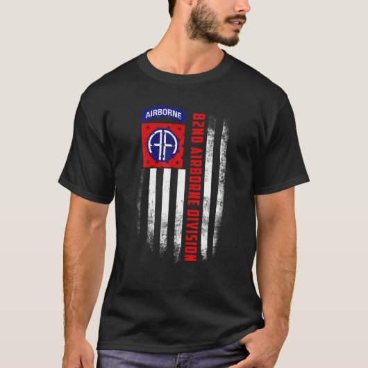 82Nd Airborne Division Veteran USA Flag Veterans D Tシャツ (正面)