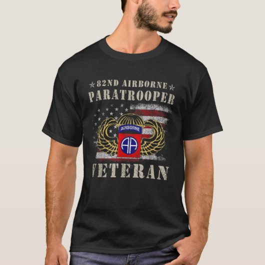 82nd Airboron Paratrooper退役軍人Tシャツ Tシャツ (正面)