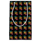 85歳の誕生日にレンガにネオンサイン スモールペーパーバッグ (正面)