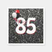 85歳の誕生日風船を飾った黒のグリッターナプキン スタンダードカクテルナプキン (正面)
