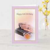 85誕生日カードと老齢者の手と聖書 カード (黄色い花)