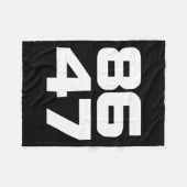 86 47アンチトランプのレジスト計画2025 フリースブランケット (正面(横))