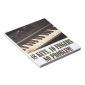 88鍵、10指、問題なし！ ノートパッド (アングル)