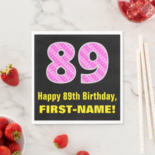 89誕生日:ピンクストライプ色のハートと"89" +名前 スタンダードランチョンナプキン (インサイチュ)