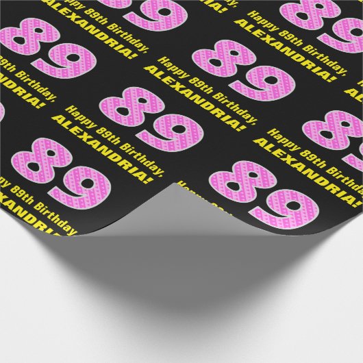 89誕生日:ピンクストライプ色のハートと"89" +名前 ラッピングペーパー (角)
