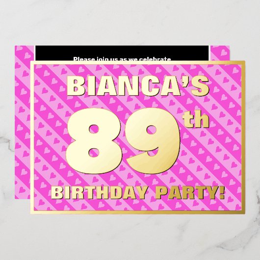 89th Birthday Party —おもしろいピンクのハートとストライプ 箔招待状 (正面/裏面)