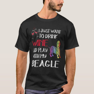 8 ワインを飲んで私のビーグルと遊ぶ Tシャツ