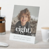 8 - 8誕生日フォトウェルカムサイン 台座サイン (インサイチュ)