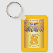 8 Year Sober Anniversary | Golden Ray 12 Step キーホルダー (正面)