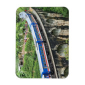 9つのアーチブリッジの上にスリランカの電車のビューマグネット マグネット (縦)
