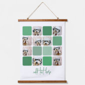 9フォトコラージュ – ソフトグリーンカラー – スクリプト文字 吊り下げ型タペストリー (正面)