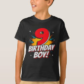 9年オールドスーパーヒーロー誕生日ボーイ9誕生日 Tシャツ (正面)