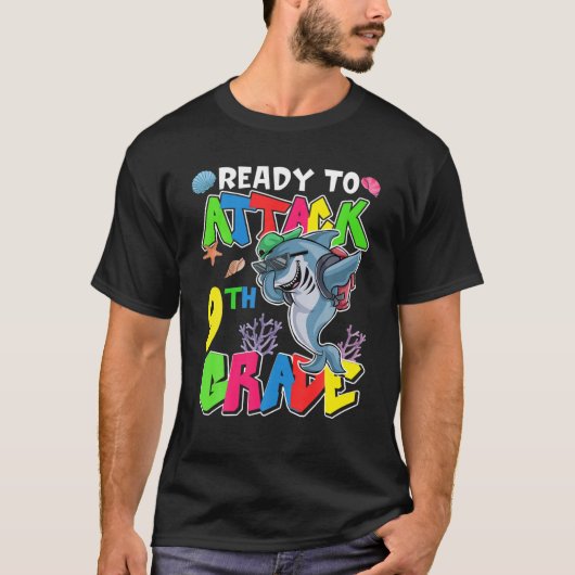 9年生の少年を学校の初日に攻撃する準備ができている Tシャツ (正面)