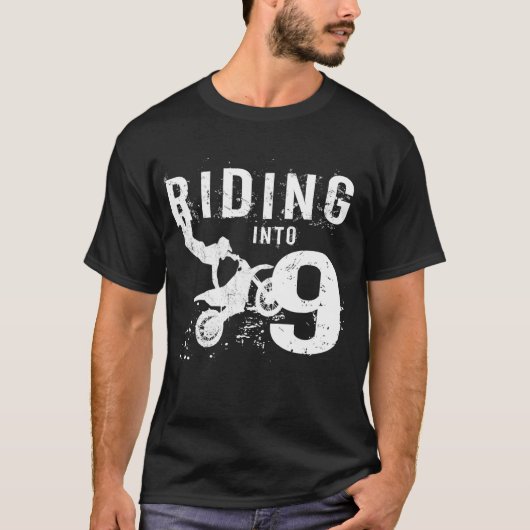 9歳に乗馬9誕生日ボーイダートバイク Tシャツ (正面)