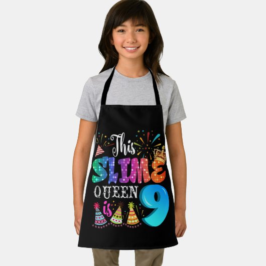 9歳の女の子の9歳の女の子のヌメリクイーンの誕生日 エプロン (インサイチュ)