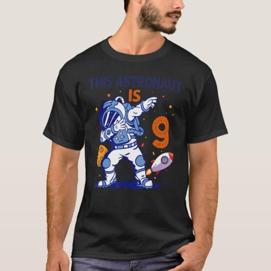 9歳の宇宙飛行士宇宙惑星9th誕生日少年 tシャツ (正面)