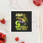 9歳の恐竜トレックスのモンスタートラック9番目の誕生日 スタンダードカクテルナプキン (インサイチュ)