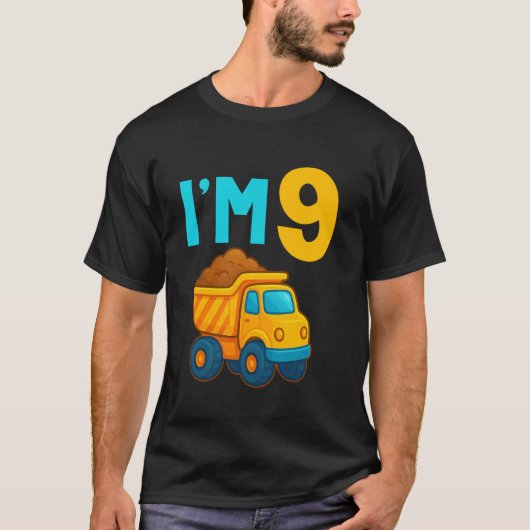 9歳の誕生日おめでとう カートゥーン ダンプ トラック 建設 Tシャツ (正面)