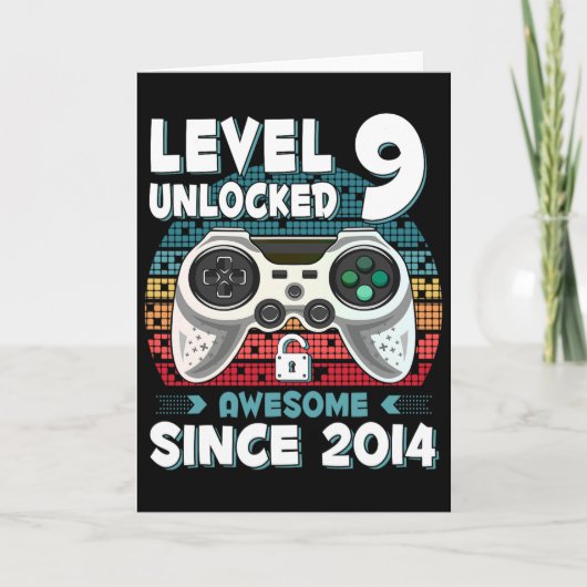 9歳の誕生日おめでとう!楽しいゲームをする息子へ カード (正面)