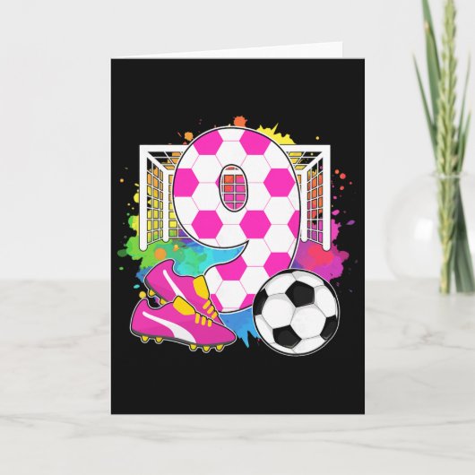9歳の誕生日を迎える女の子のための9歳の誕生日サッカー カード (正面)