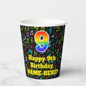 9歳の誕生日：楽しい音楽ノートパターン、虹色の9 紙コップ (正面)
